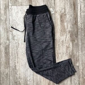 Talbots Women’s Black and Gray Tapered Sweatpants